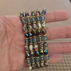 Elegant Multicolor Beaded Bracelet